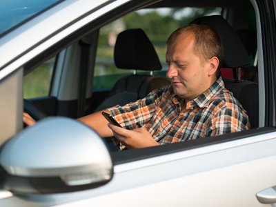 Older Drivers More Dangerous When Texting